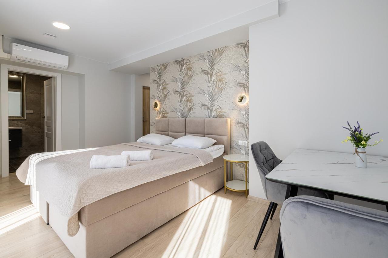 Dharma Stay Apartamentai Su Terasa Ir Vaizdu I Miesta Telsiai Exterior photo